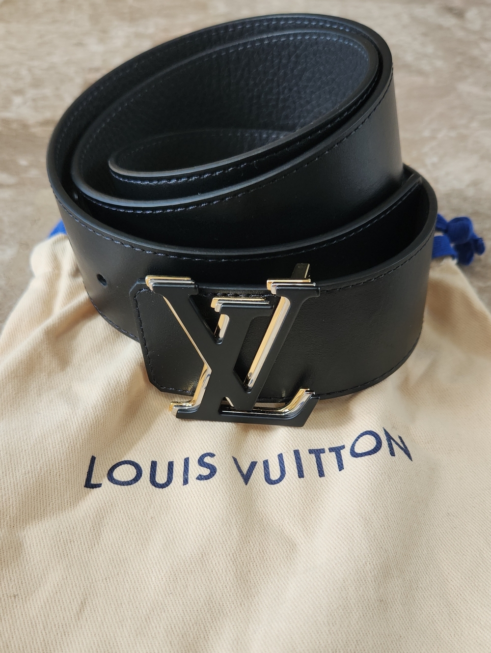 New Louis Vuitton Belt, Black, Size 36